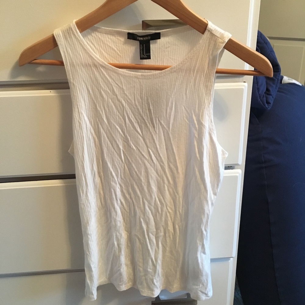✨NWT✨ Forever21 Tank Top Size M